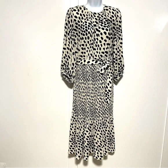 AYR Who's She Hot Dot Midi Dress Size Medium Polka Dot Pleats Elegant Luxury - Picture 2 of 10